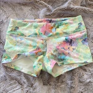La Mermaid Fleo Shorts in original fit
